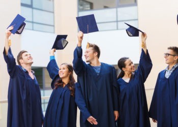 Absolventen mit Doktortitel an einer Universität, Promotion und Doktorwürde